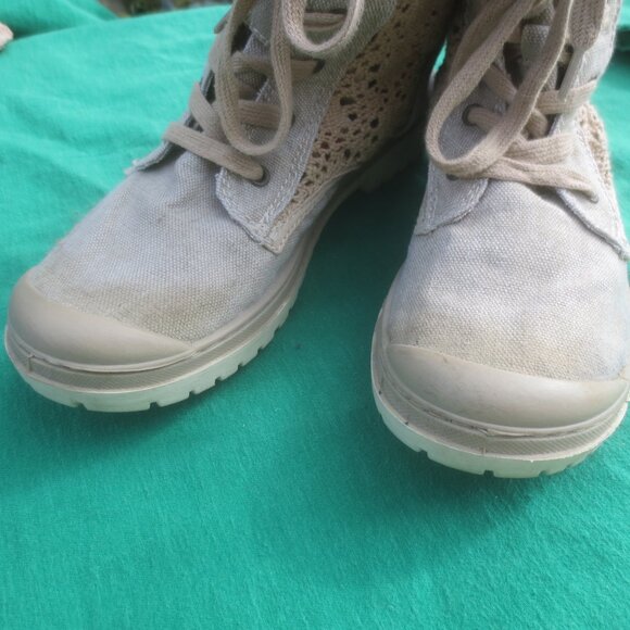 Women's Canvas Casual Boots with Crochet Side Styling Accent - Size 7. - Picture 8 of 14